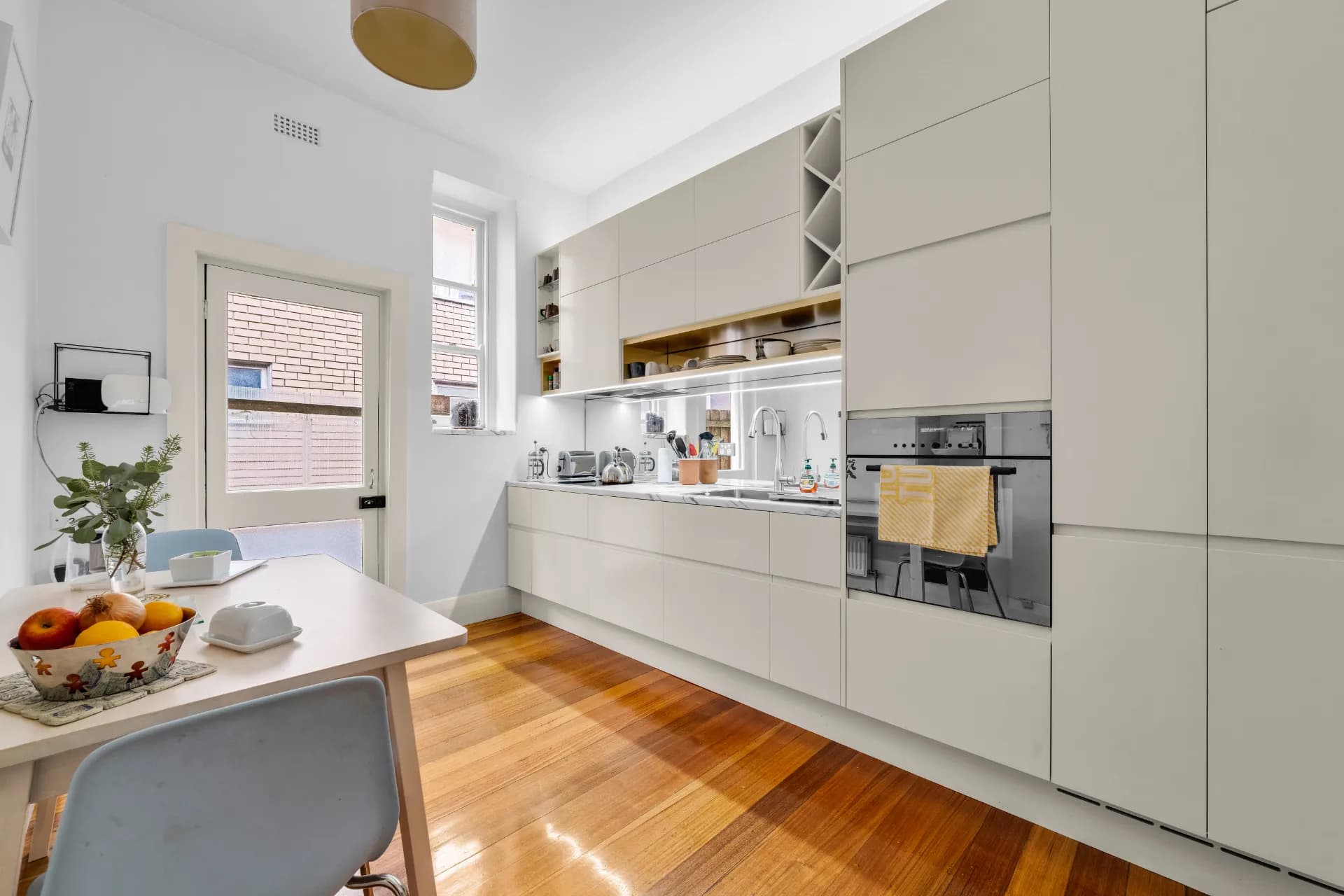 2A/19 Marine Parade, St Kilda, VIC, St Kilda - Thumbnail 3