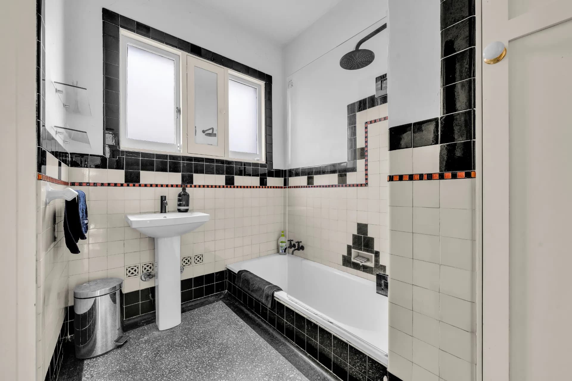 2A/19 Marine Parade, St Kilda, VIC, St Kilda - Thumbnail 6