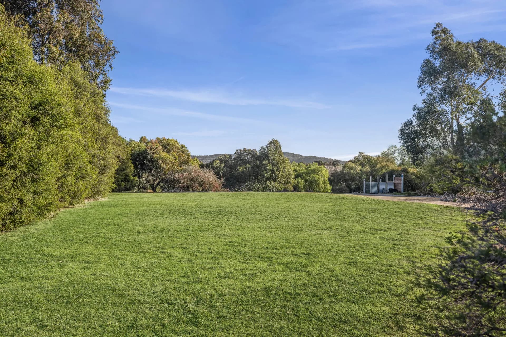 10 Leslie Street, Clunes, VIC, Clunes - Thumbnail 2