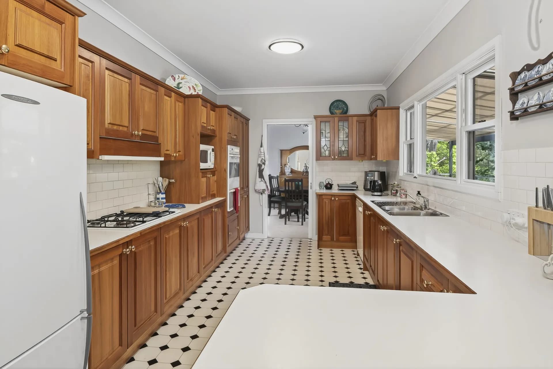 126-128 Henderson Road, Wentworth Falls - Thumbnail 4