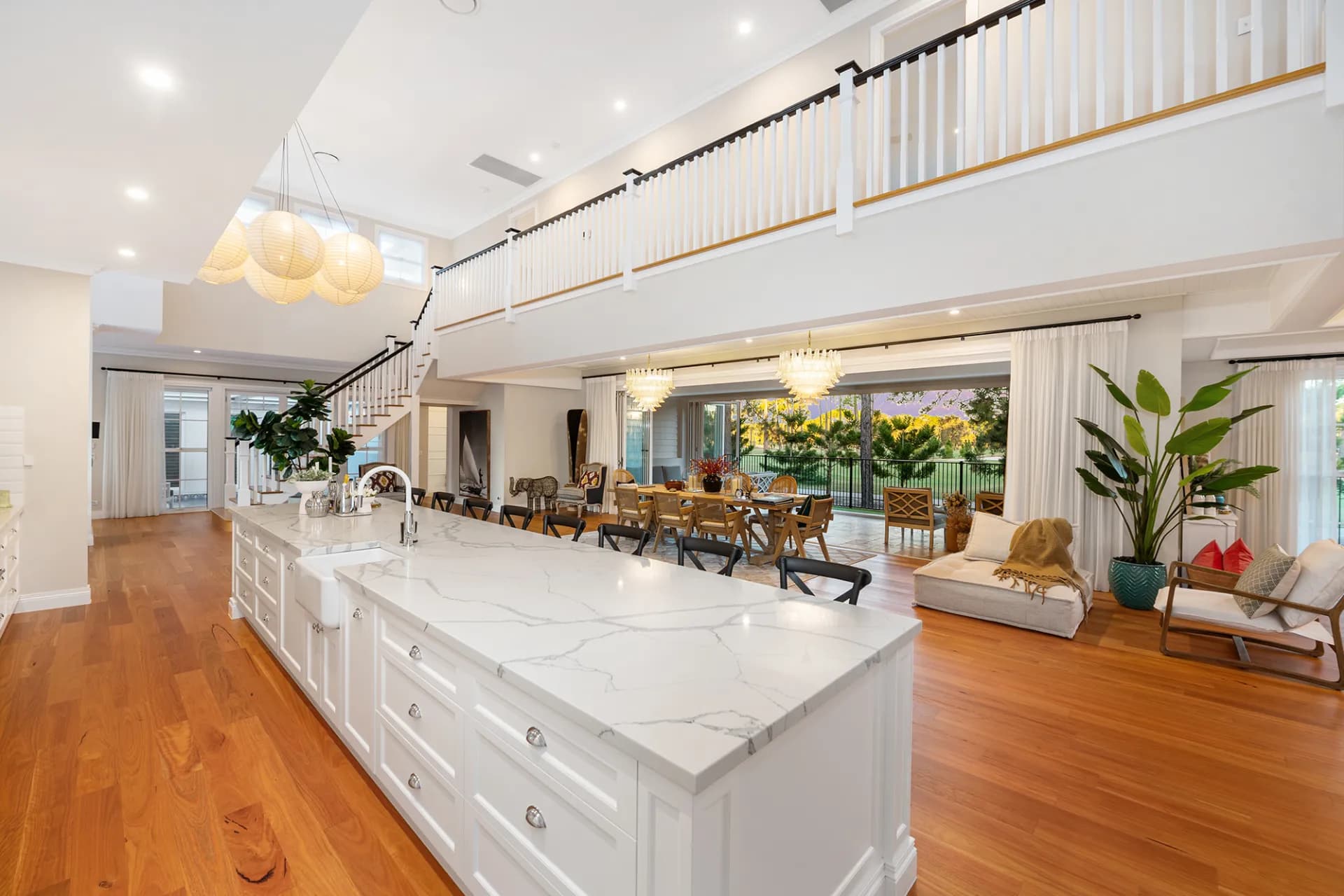 2265 Banksia Lakes Drive, Sanctuary Cove, QLD, Hope Island - Thumbnail 6