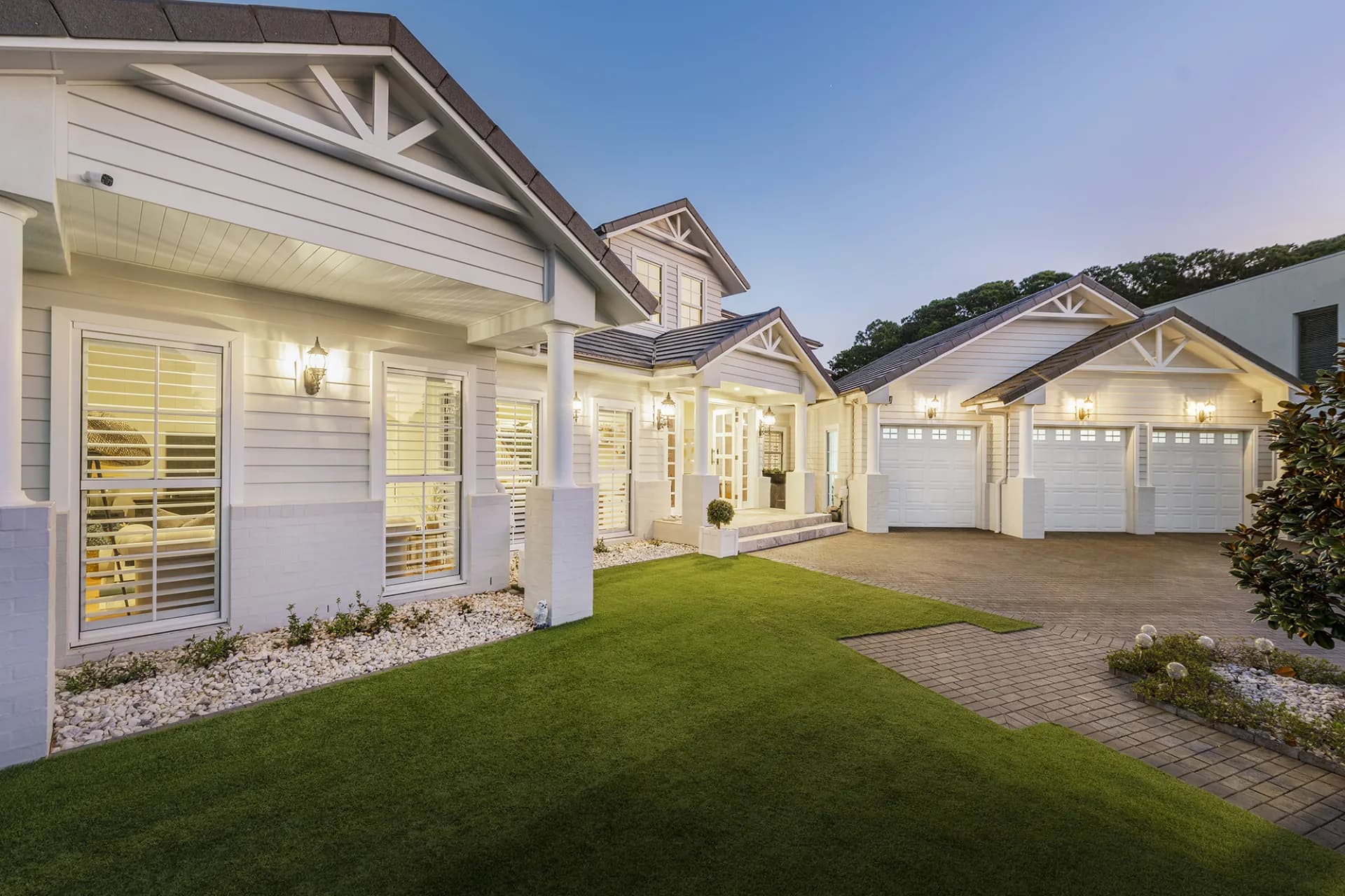 2265 Banksia Lakes Drive, Sanctuary Cove, QLD, Hope Island - Thumbnail 2