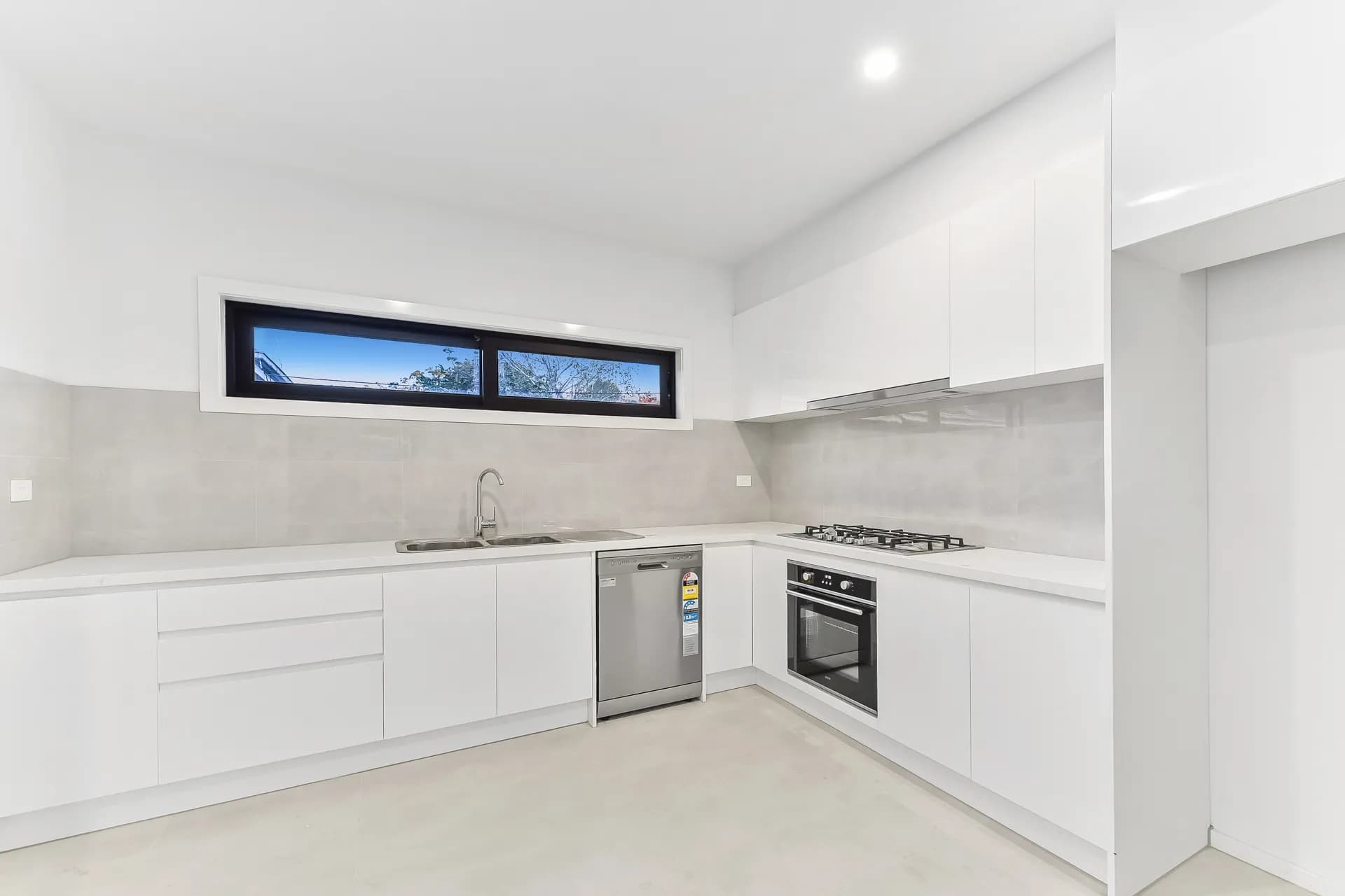 1-5/31 Macpherson  Street, Dandenong - Thumbnail 6