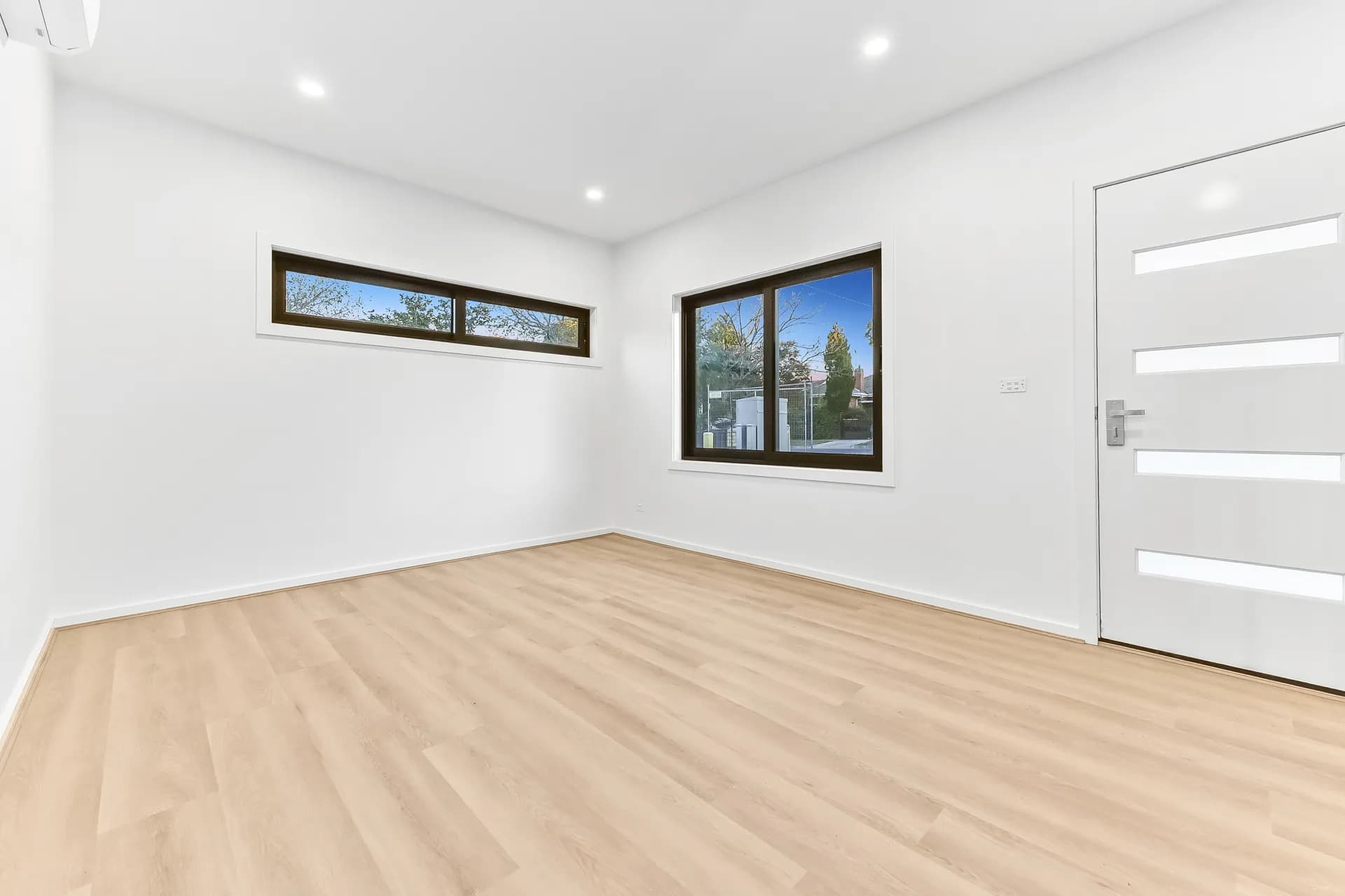 1-5/31 Macpherson  Street, Dandenong - Thumbnail 3