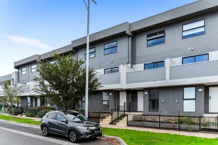 56 Fairhall Avenue, Werribee - Image 1