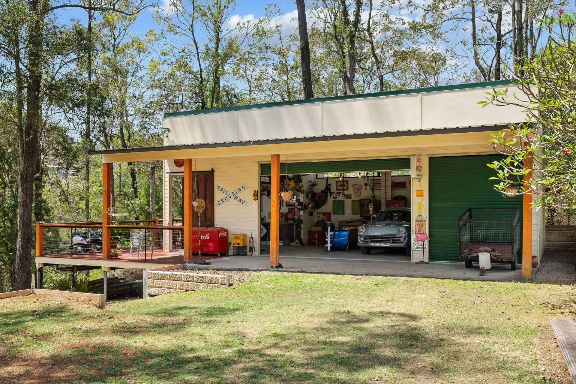 115 McLean Road South, Camp Mountain - Thumbnail 2
