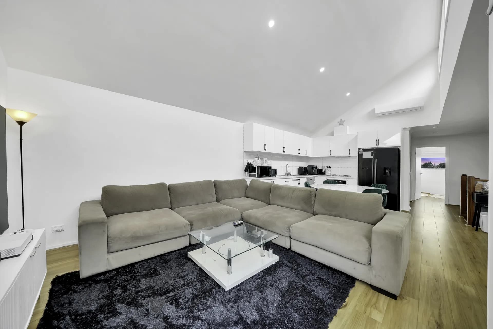 4/15 Barwise Street, Laverton, VIC, Laverton - Thumbnail 3