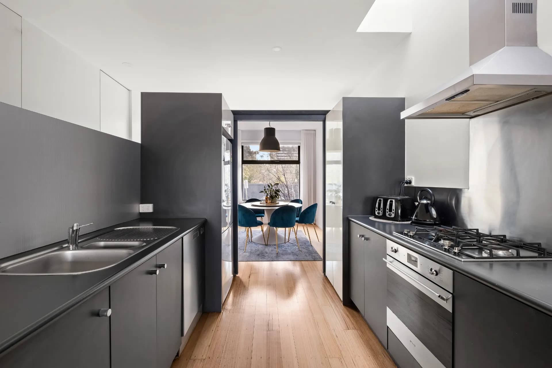 10B Surrey Road, South Yarra, VIC, South Yarra - Thumbnail 2