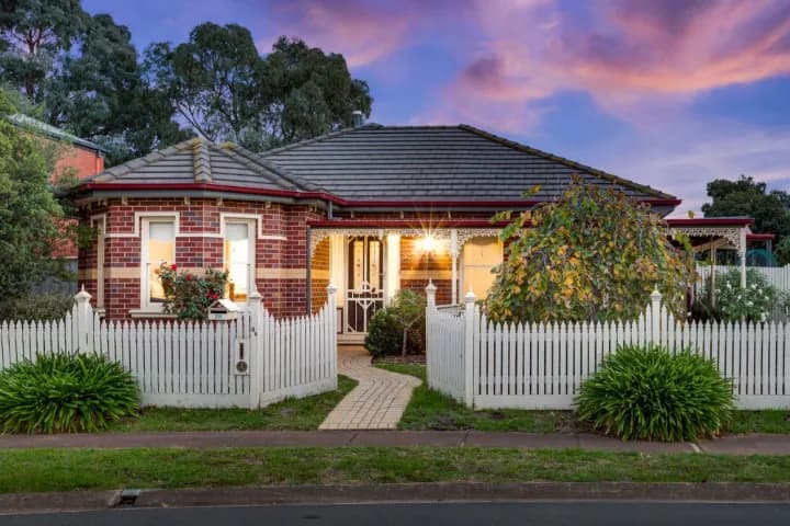 28 Windsor Gardens, Caroline Springs - Image 1