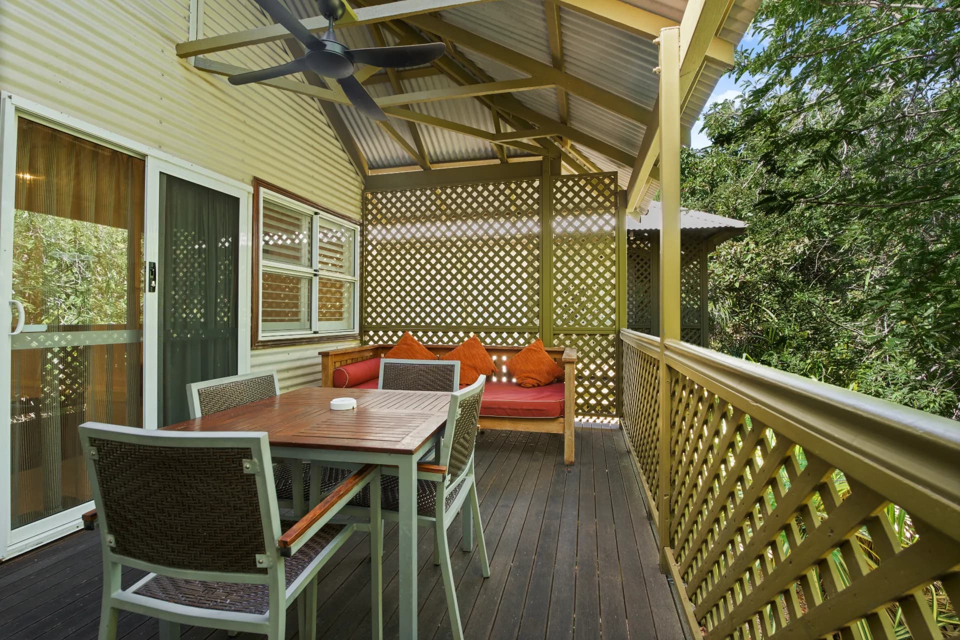 A20/6 Challenor  Drive, Cable Beach - Thumbnail 3