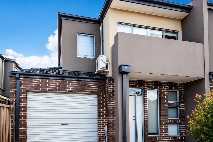 Unit 2/1 Georgia Crescent, Werribee - Image 1