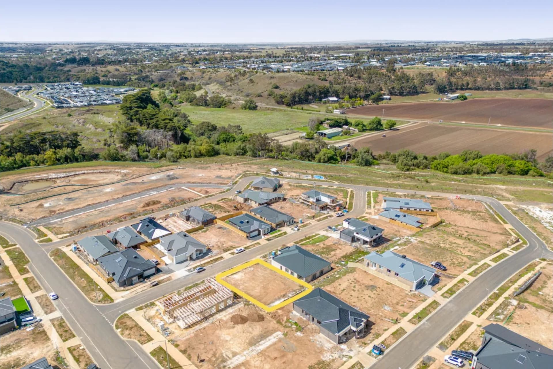 4 Berri Street, Bacchus Marsh, VIC, Bacchus Marsh - Thumbnail 2