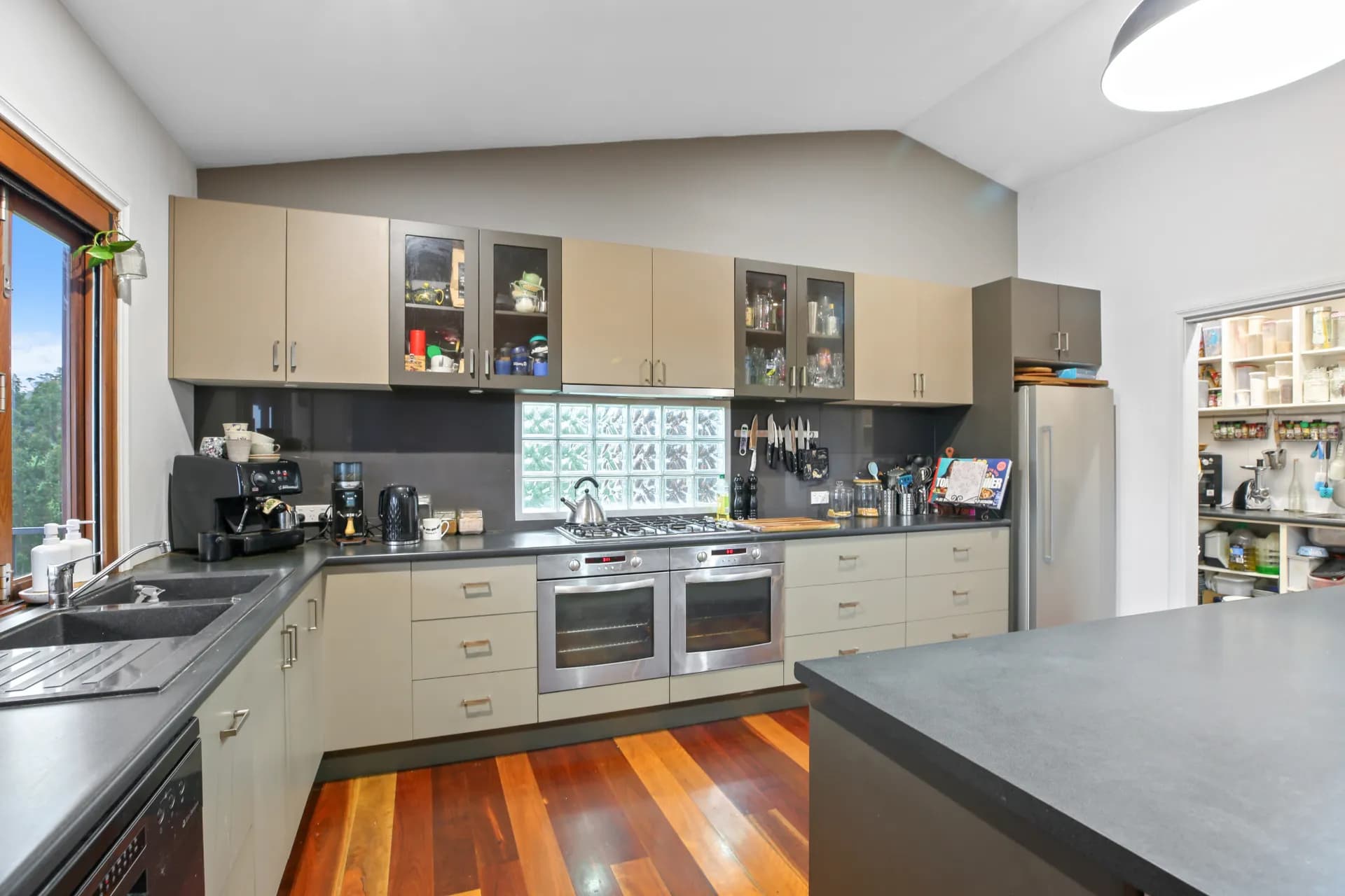 236 Ferndale  Road, Ferndale - Thumbnail 4