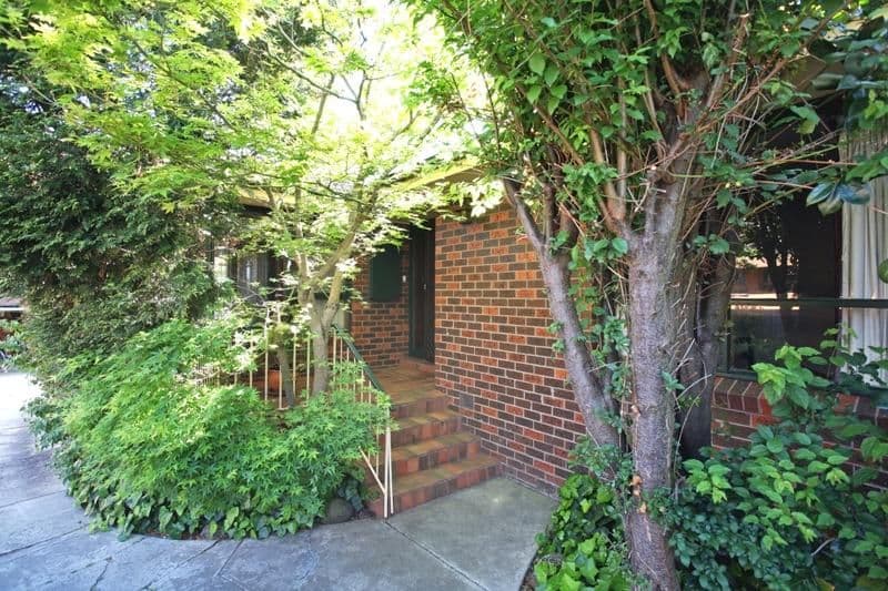 51  Garrisson Drive, GLEN WAVERLEY VIC 3150, Glen Waverley - Thumbnail 3