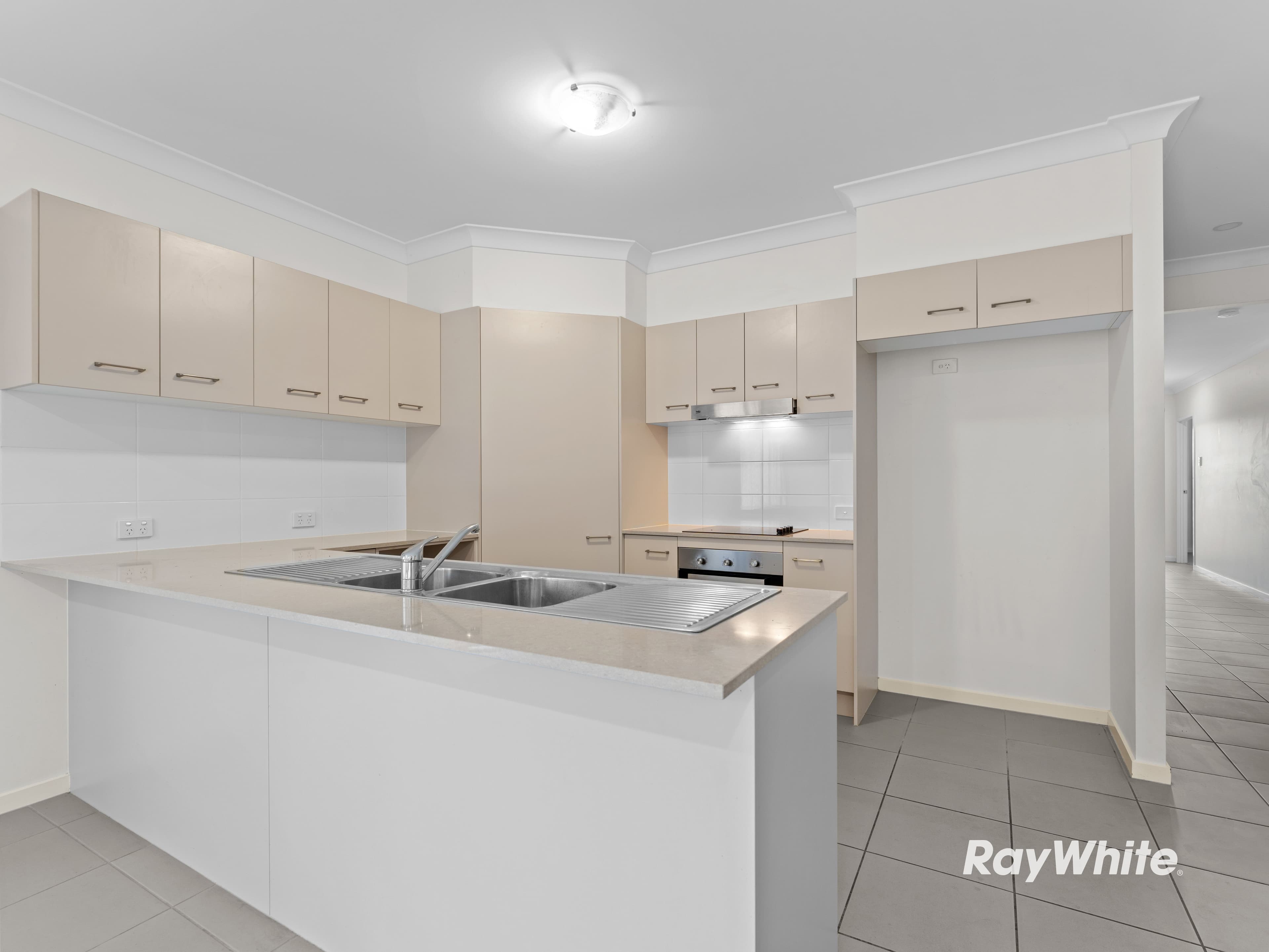 7 Mount Barney Crescent, Park Ridge QLD 4125, Park Ridge - Thumbnail 3