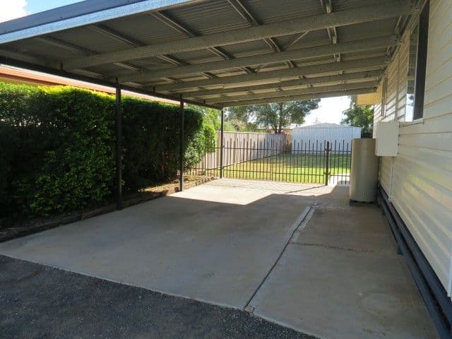 109 Currey Street, Roma QLD 4455, Roma - Thumbnail 4