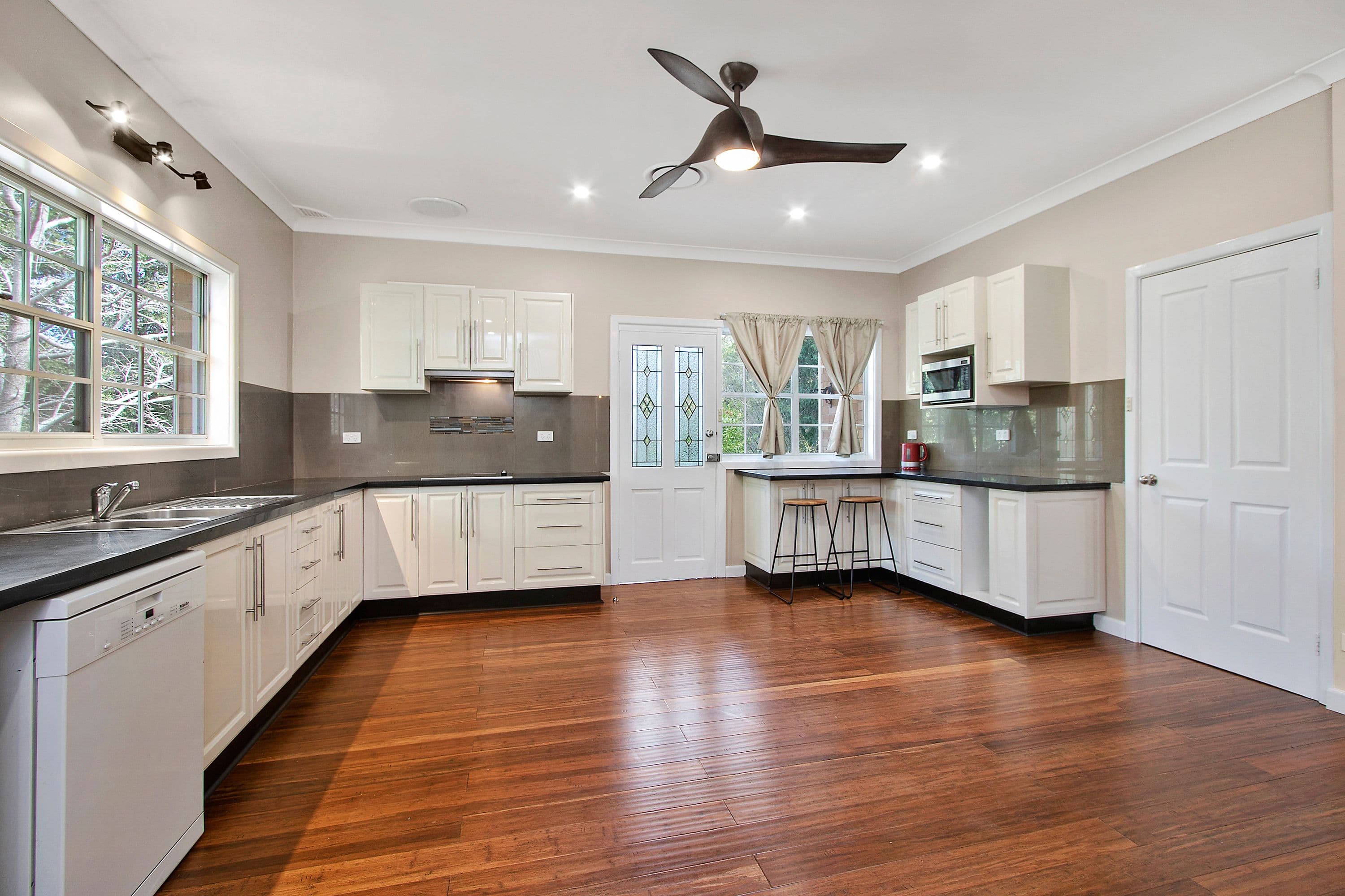 3 Stanley Avenue, Kurrajong Heights - Thumbnail 5