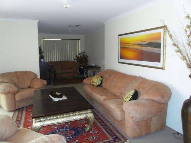 17 Citrus Road, CANNING VALE WA 6155, Canning Vale - Thumbnail 2