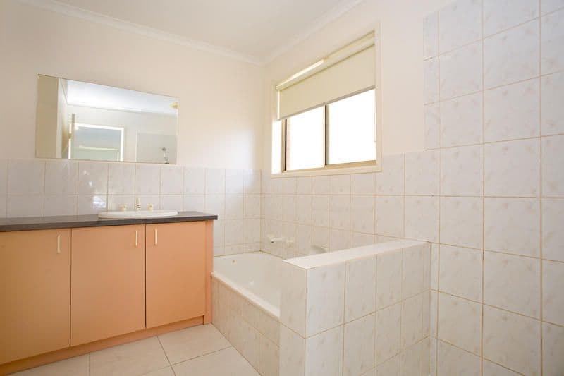 61 Dandarriga Drive, CLIFTON SPRINGS VIC 3222, Clifton Springs - Thumbnail 4