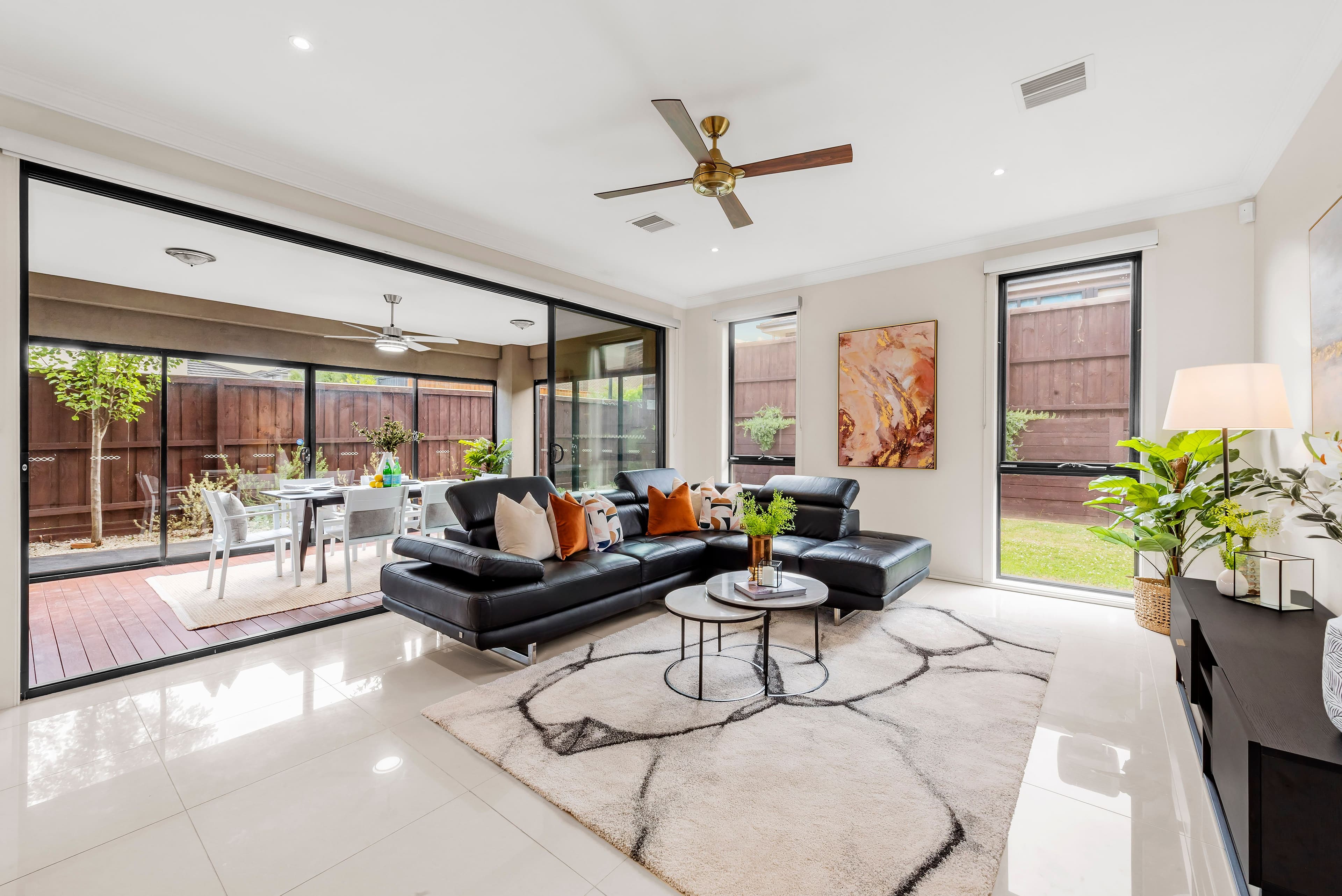 8 Appledale Way, Wantirna South VIC 3152, Wantirna South - Thumbnail 2