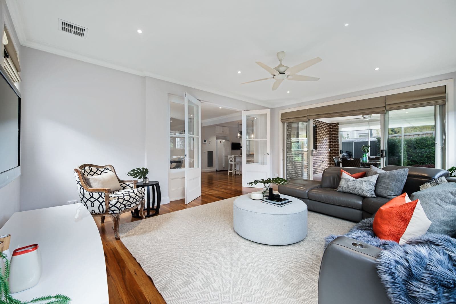 23 Doynton Parade, Mount Waverley VIC 3149, Mount Waverley - Thumbnail 3