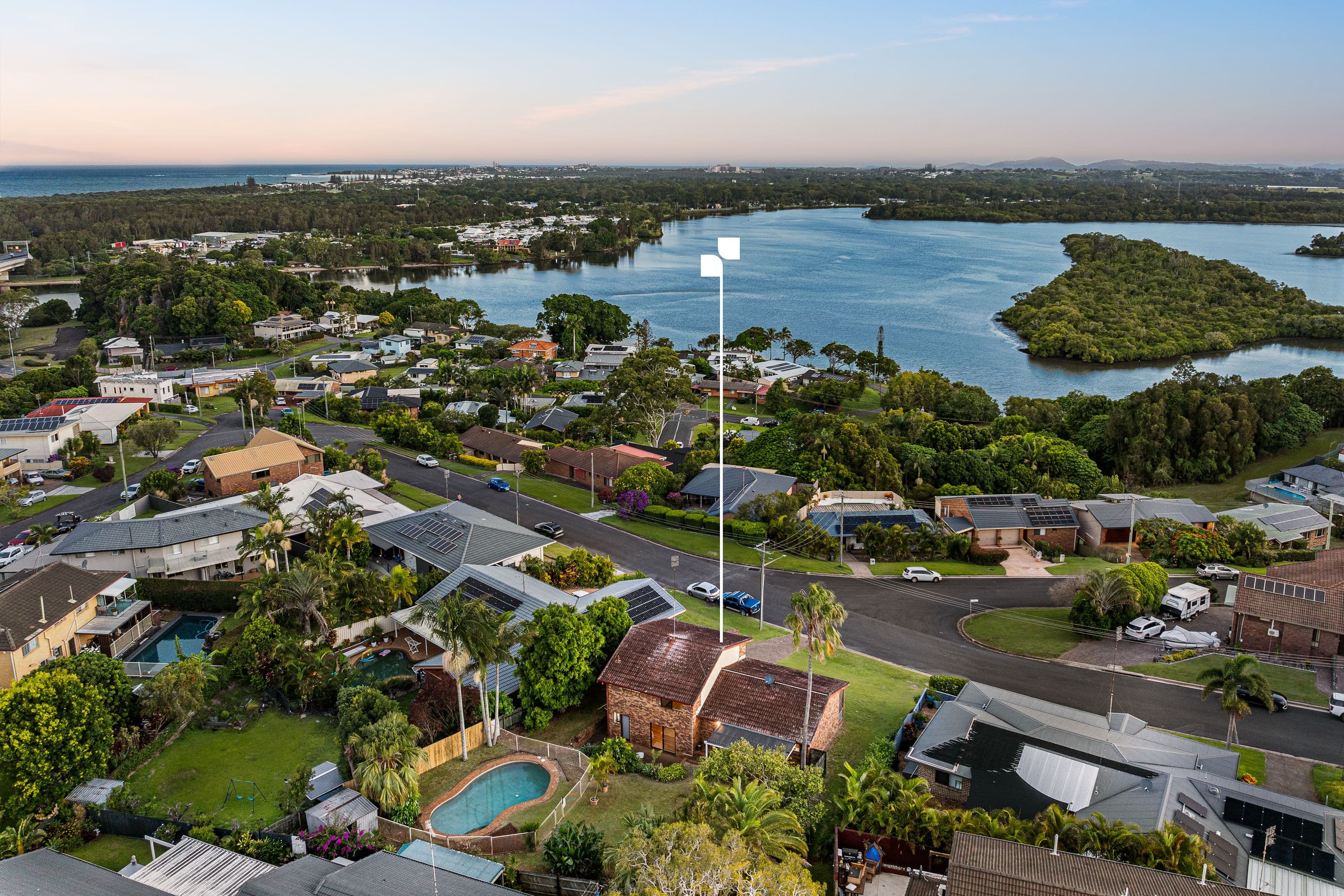 8 James Cook Drive, Banora Point NSW 2486, Banora Point - Thumbnail 6
