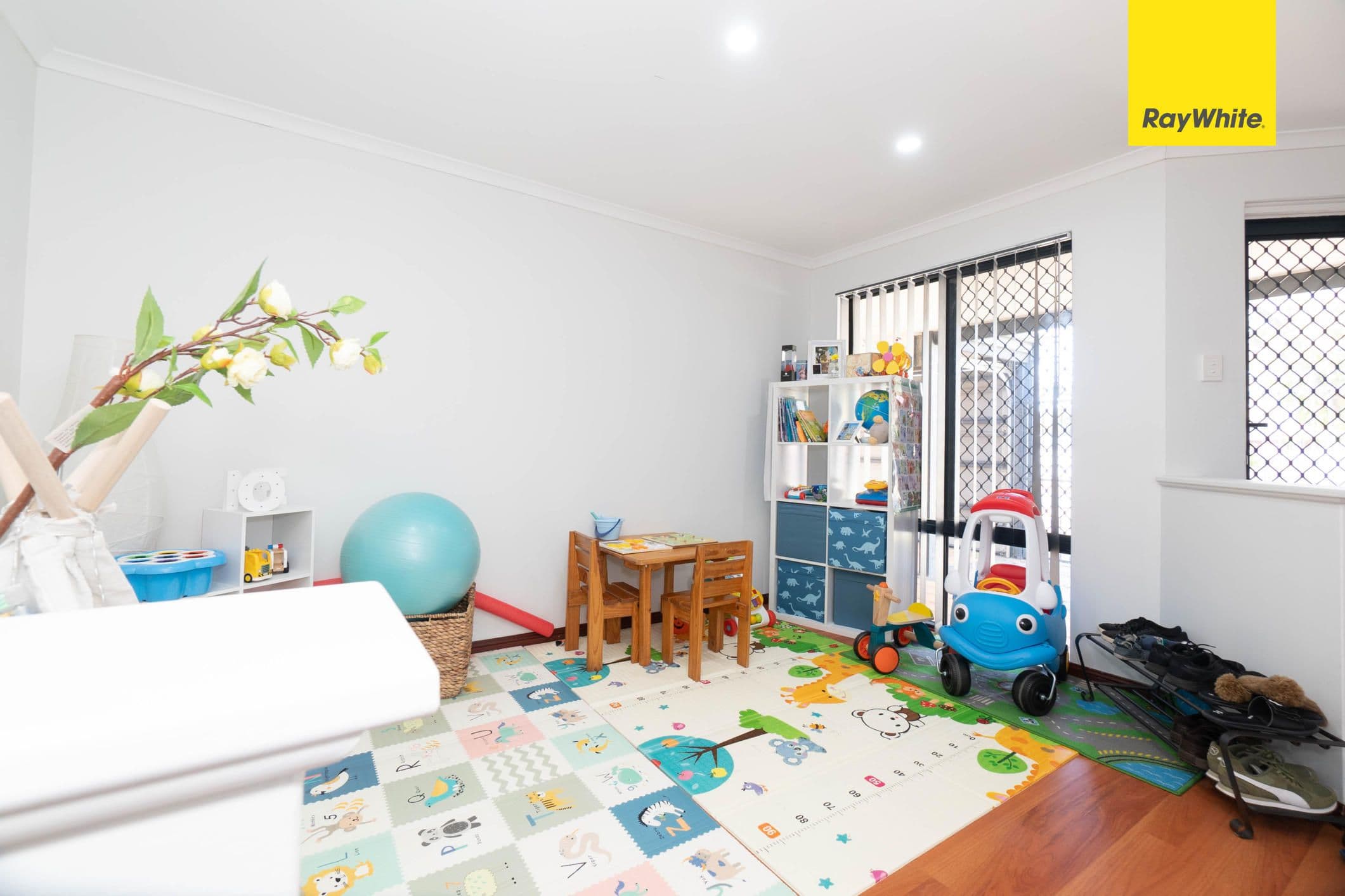 58 Whiteside Street, Cloverdale WA 6105, Cloverdale - Thumbnail 6