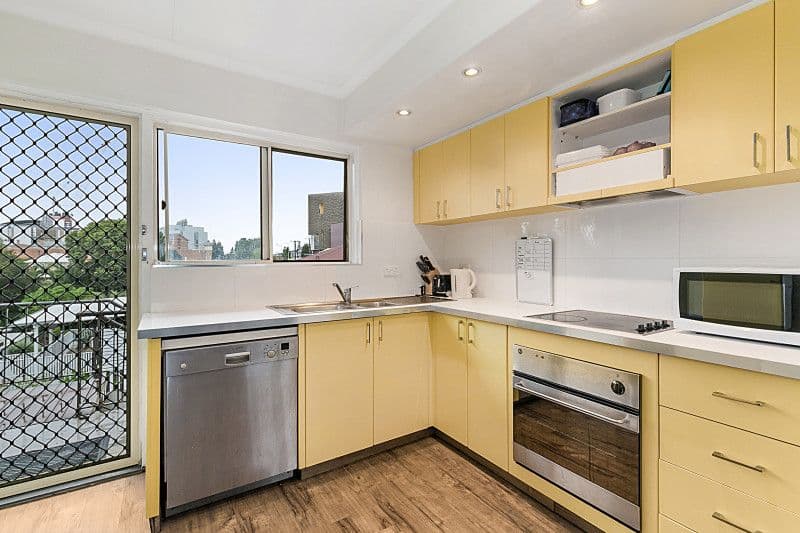 17 Grantham Street, Dutton Park QLD 4102, Dutton Park - Thumbnail 2