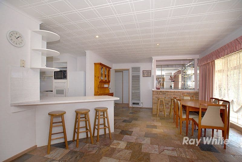 9 London Crescent, NARRE WARREN VIC 3805, Narre Warren - Thumbnail 3