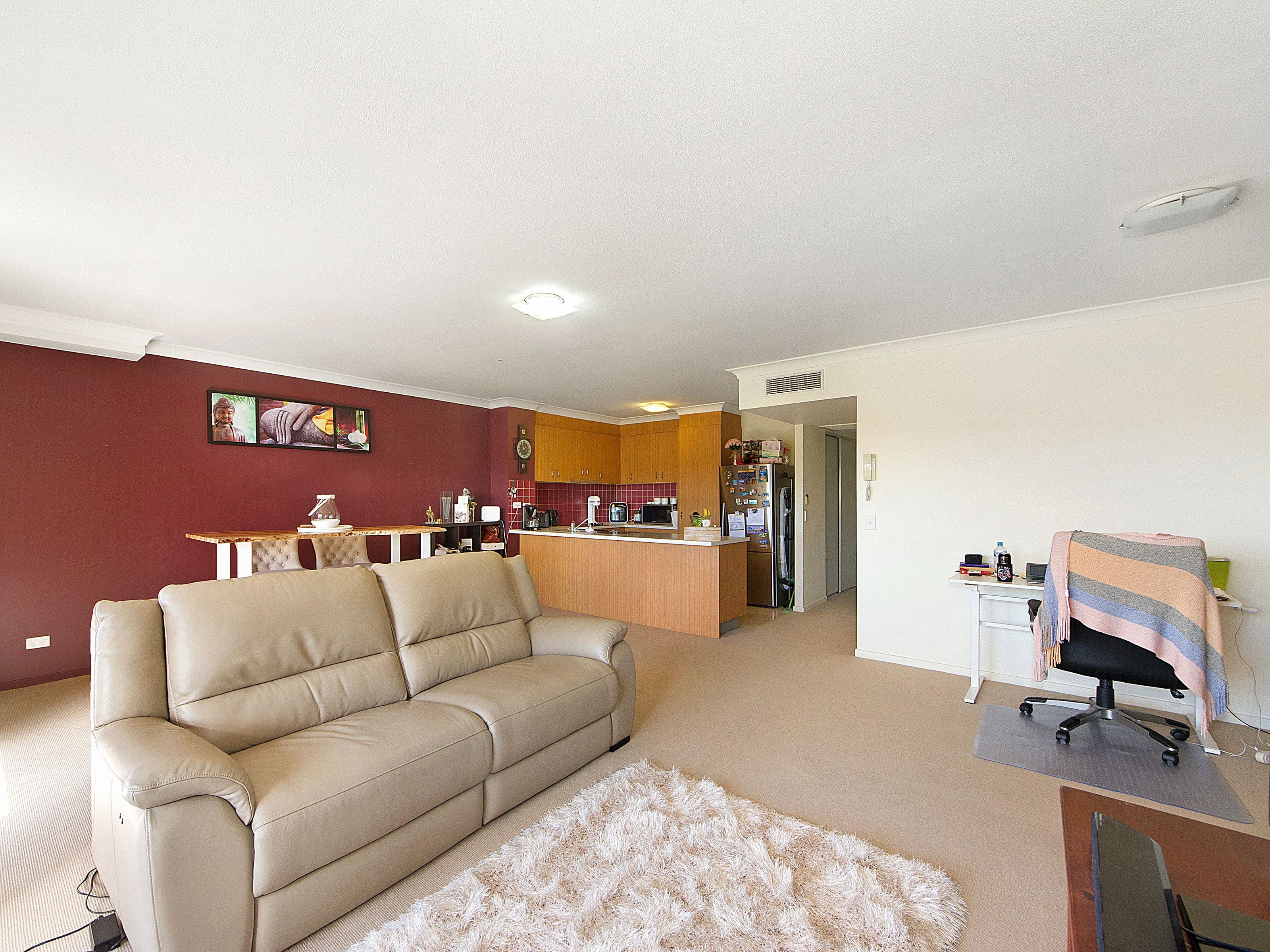 33 Clark Street, Biggera Waters QLD 4216, Biggera Waters - Thumbnail 4