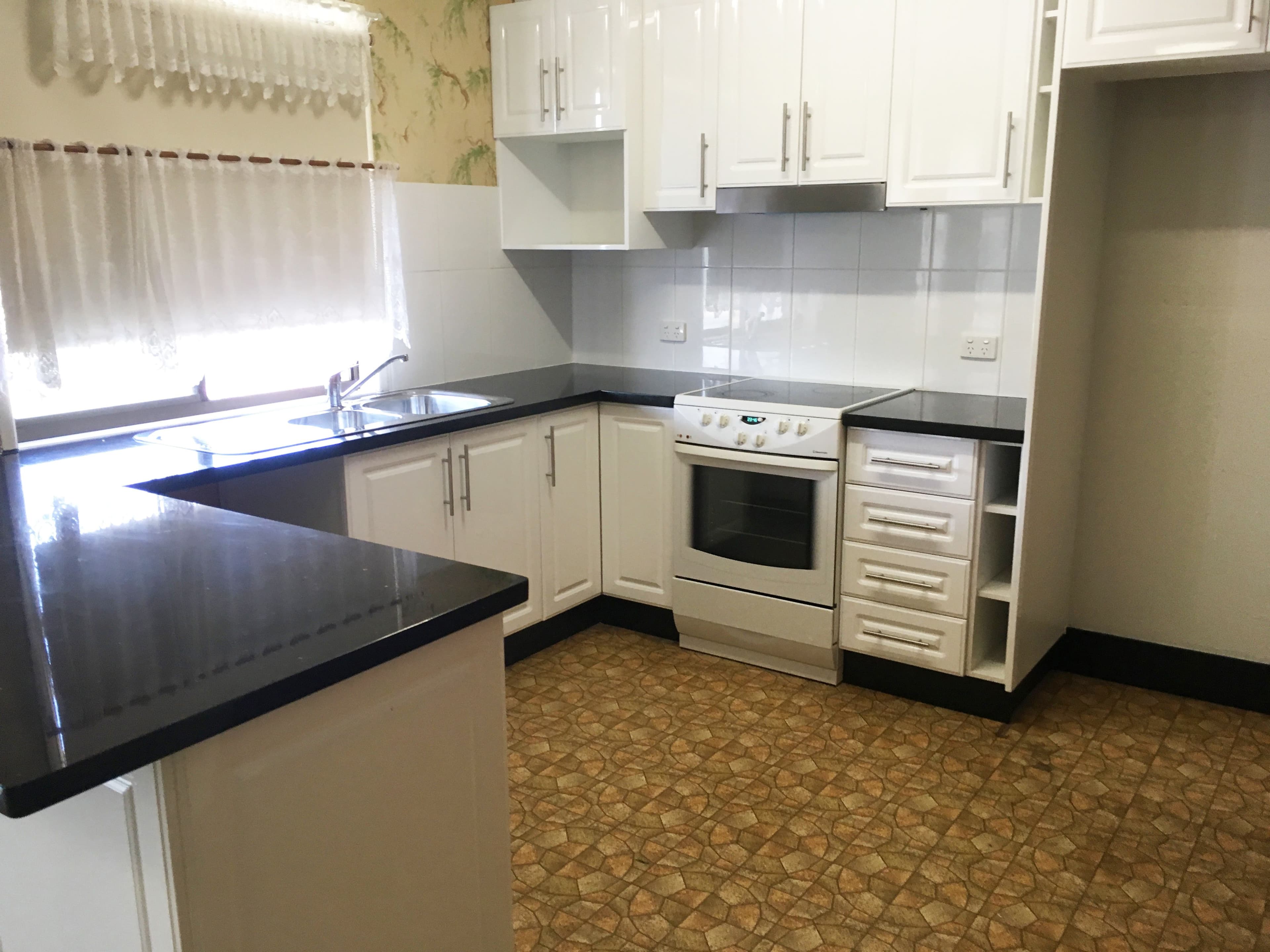 2 Glengowan Court, Newtown QLD 4350, Newtown - Thumbnail 5
