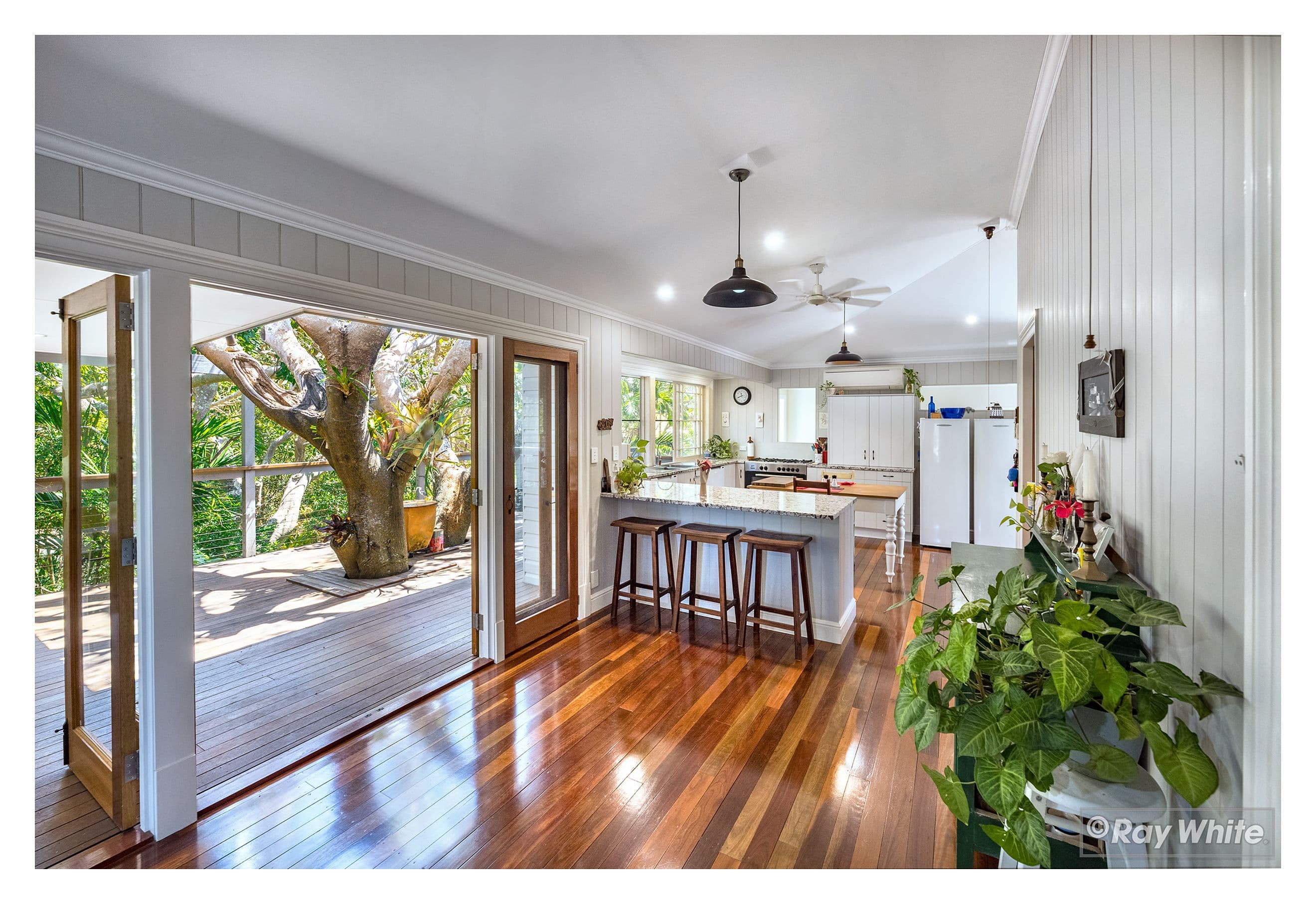 4-6 Hartley Street, Emu Park QLD 4710, Emu Park - Thumbnail 2