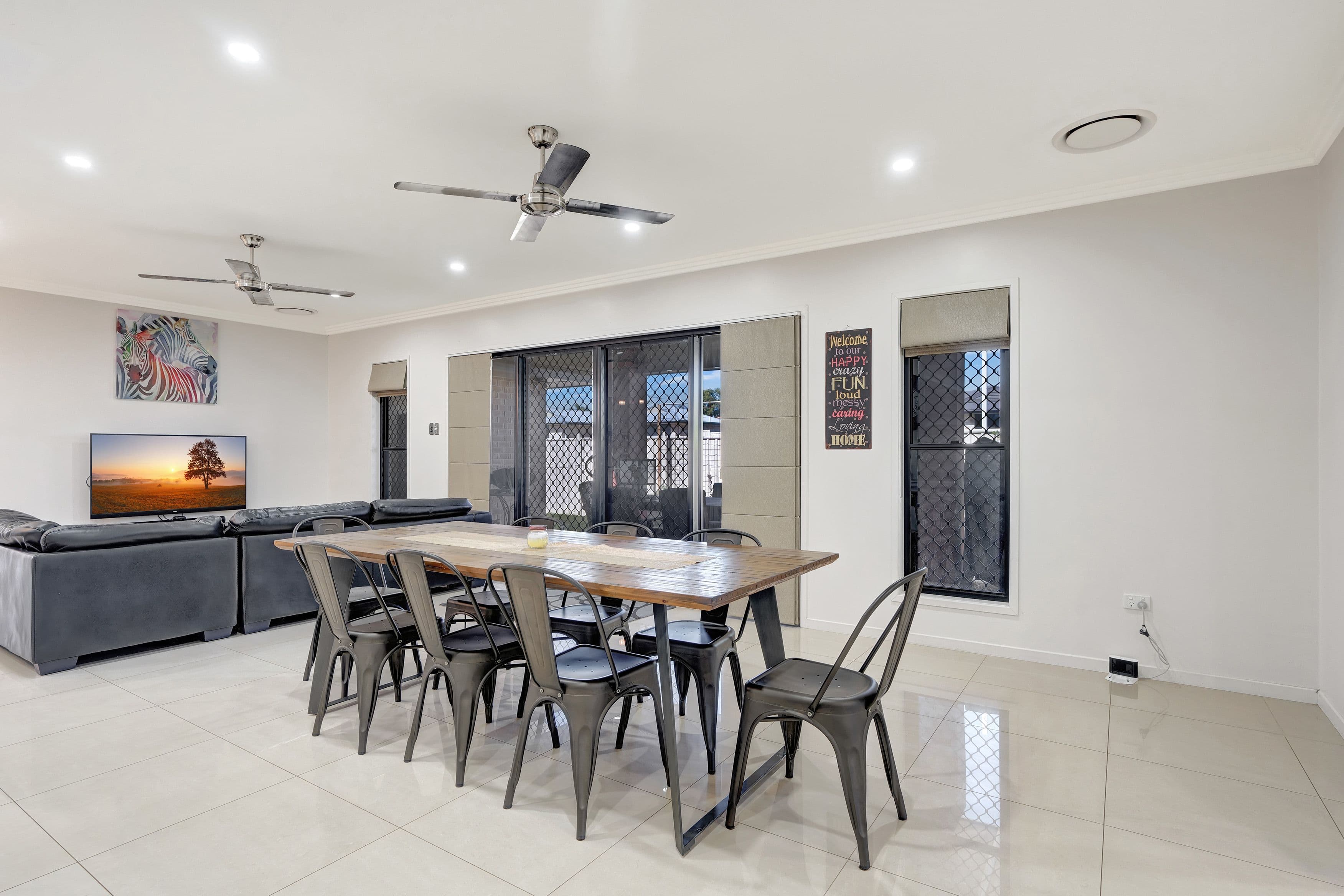 18 Berthun Street, Emerald QLD 4720, Emerald - Thumbnail 3