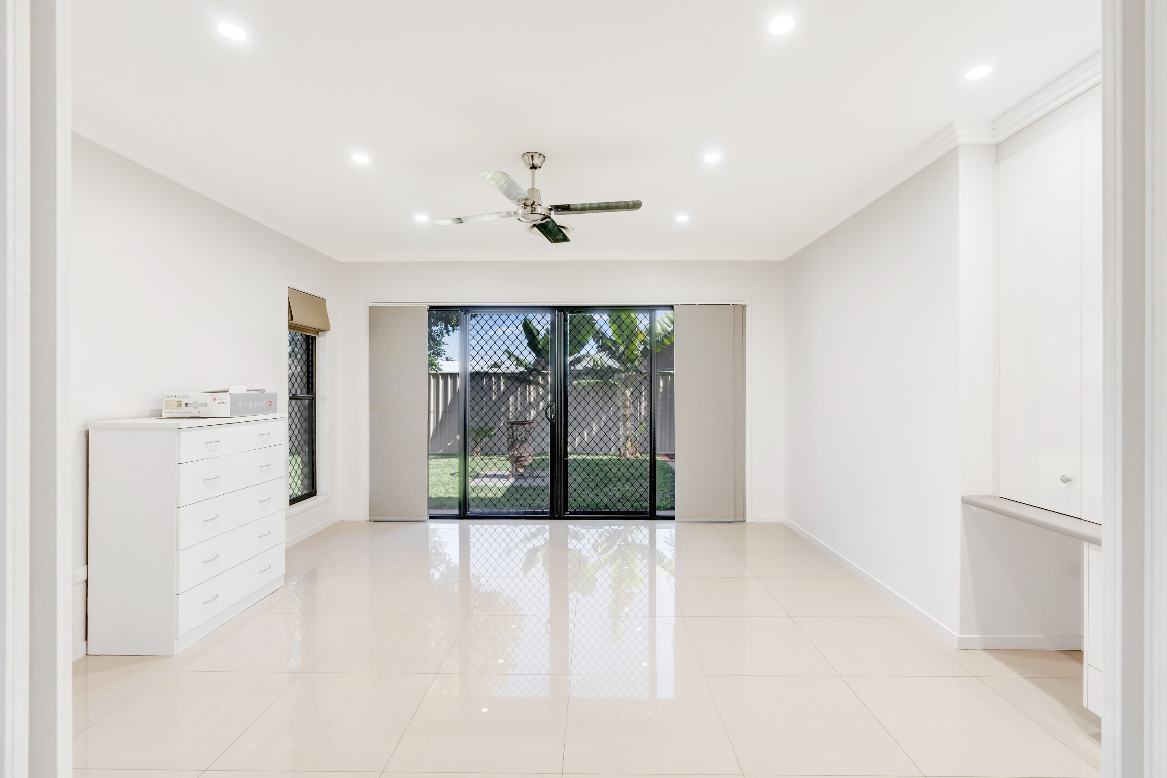 18 Berthun Street, Emerald QLD 4720, Emerald - Thumbnail 6