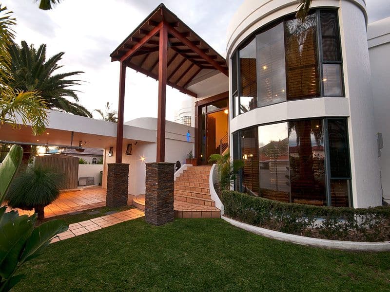 25 Montevideo Drive, CLEAR ISLAND WATERS QLD 4226, Clear Island Waters - Thumbnail 4