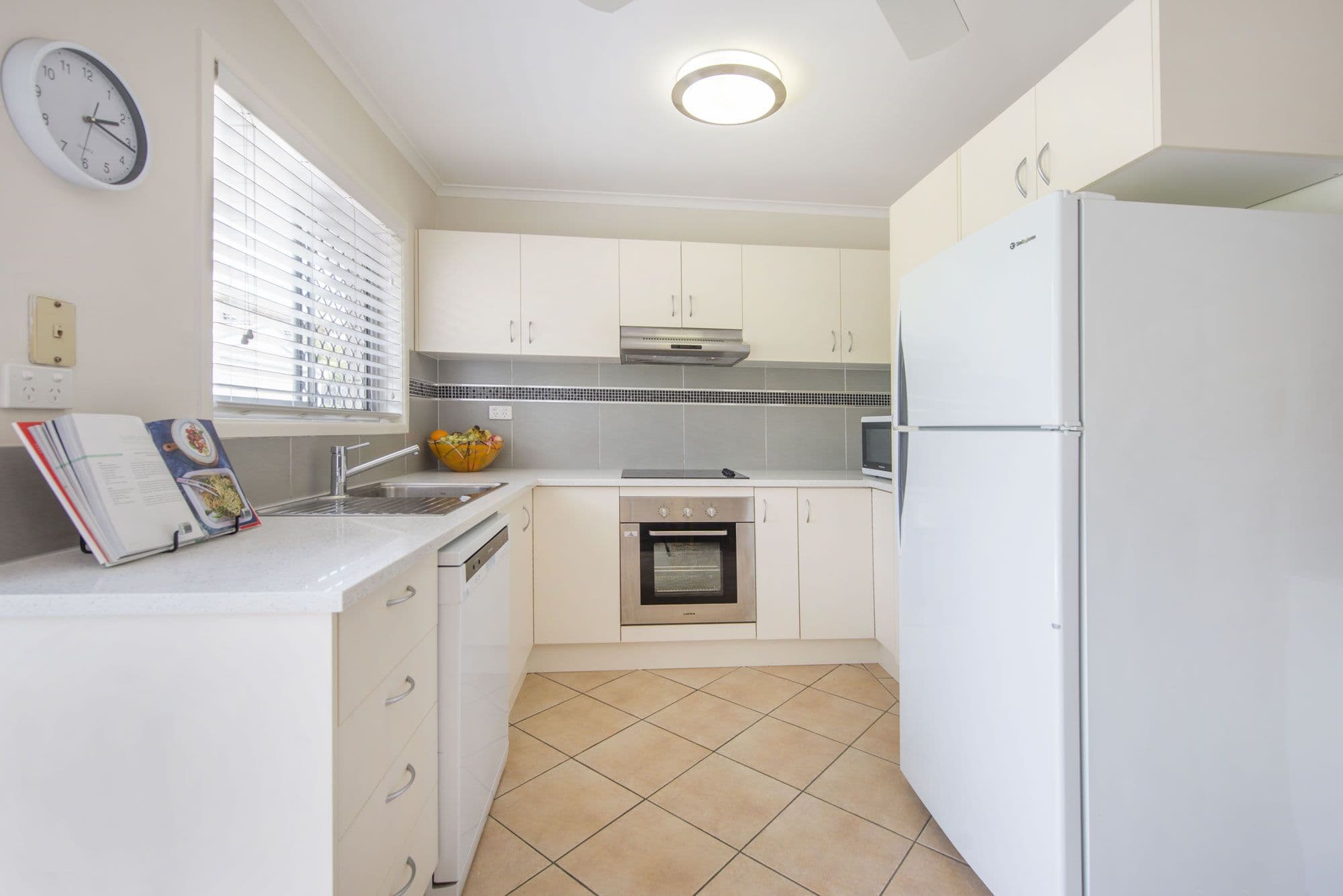 4 Charlane Street, Underwood QLD 4119, Underwood - Thumbnail 3