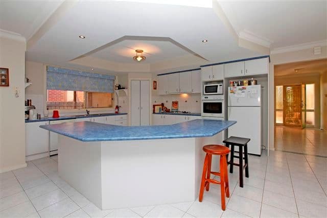 19 Rio Grande Drive, ROXBURGH PARK VIC 3064, Roxburgh Park - Thumbnail 2