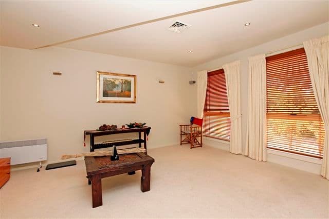 19 Rio Grande Drive, ROXBURGH PARK VIC 3064, Roxburgh Park - Thumbnail 3
