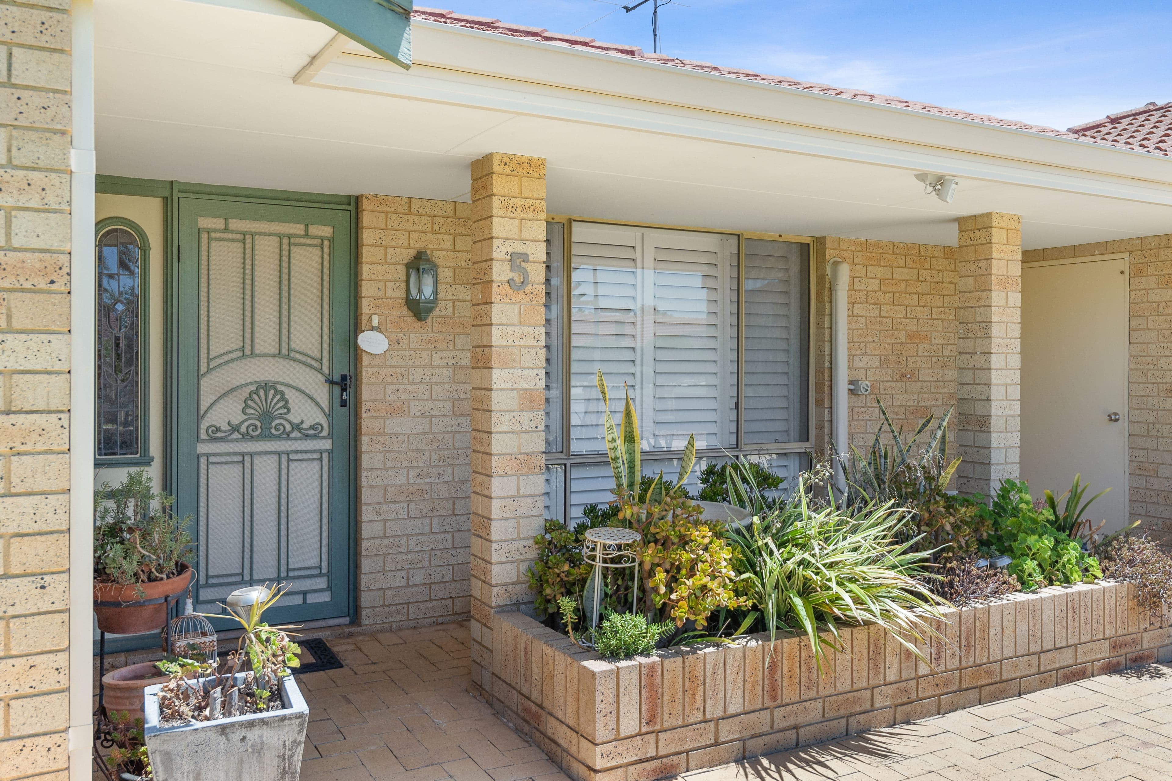 5 Walleroo Place, Rockingham WA 6168, Rockingham - Thumbnail 2
