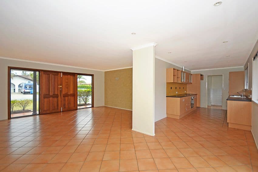 13 Verdichio Avenue, Mermaid Waters QLD 4218, Mermaid Waters - Thumbnail 3