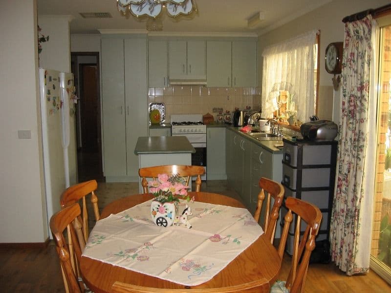 84 Ramsay Street, ROCHESTER VIC 3561, Rochester - Thumbnail 4
