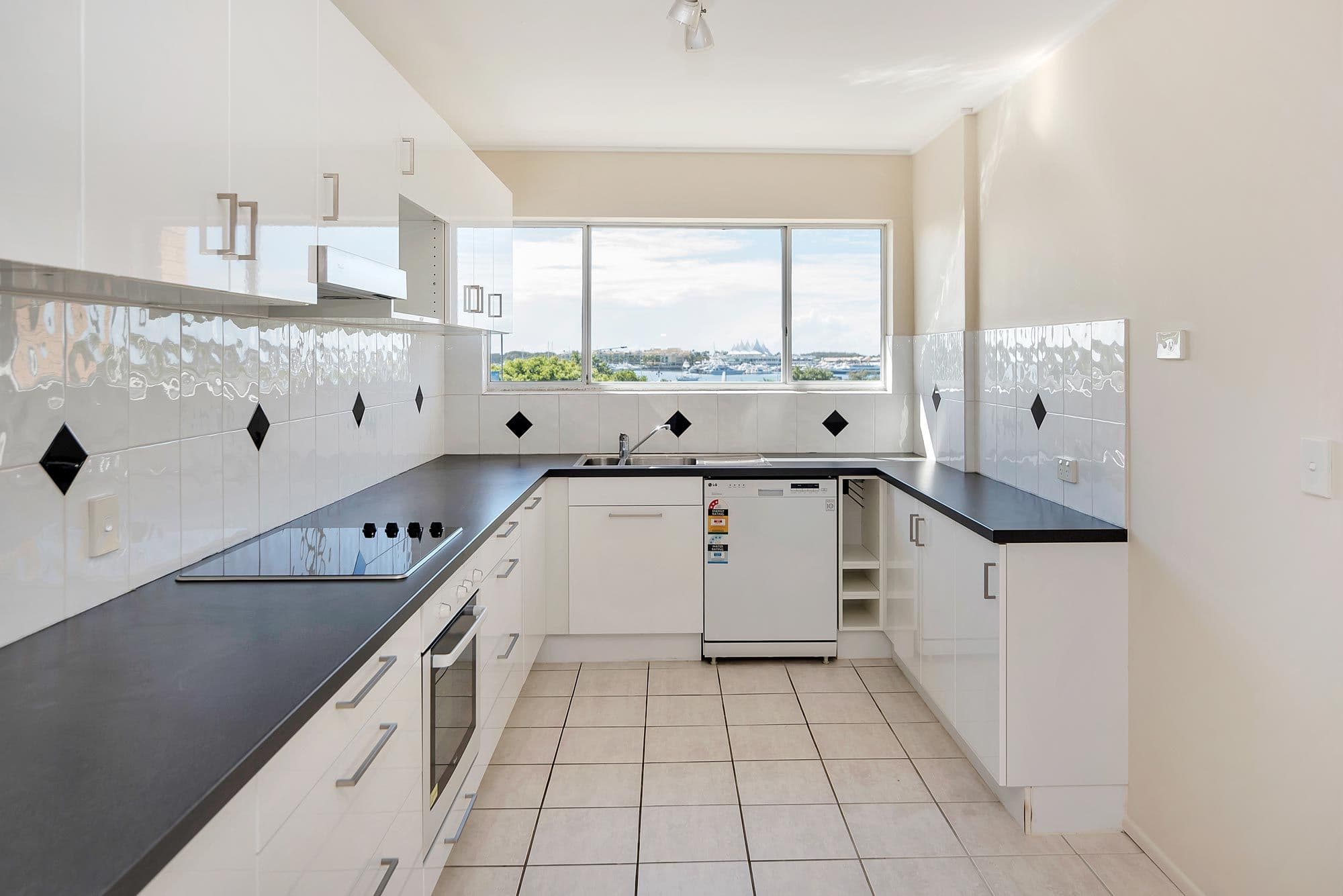 16 Day Street, Lake Illawarra, Lake Illawarra - Thumbnail 5