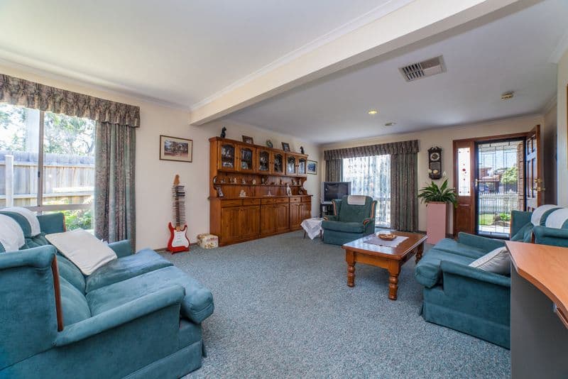 106 Cairns Road, Hampton Park VIC 3976, Hampton Park - Thumbnail 2