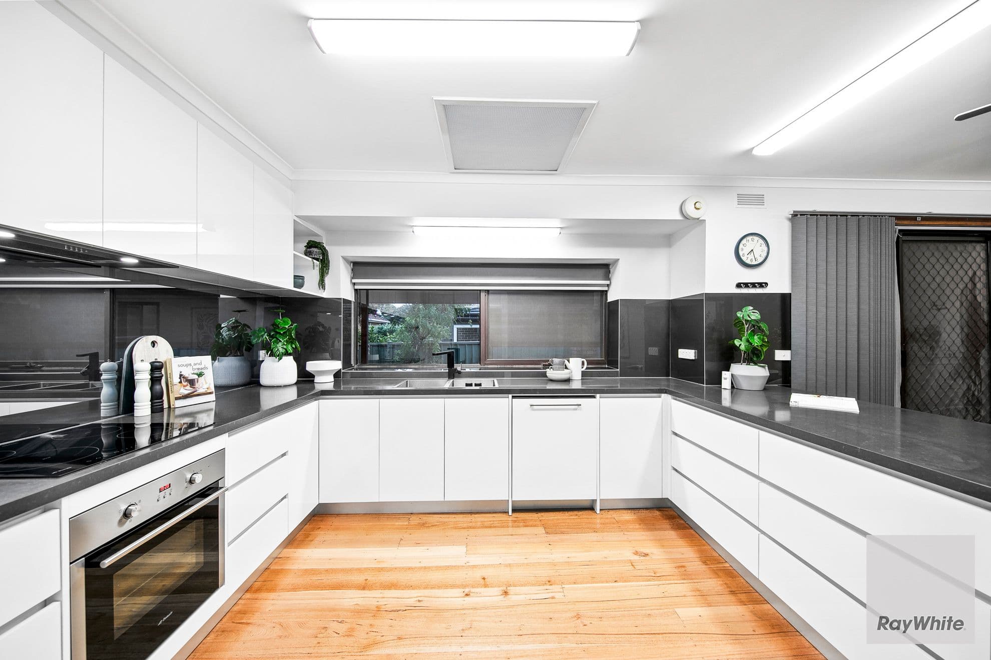 30 Medina Road, Keilor Downs VIC 3038, Keilor Downs - Thumbnail 4