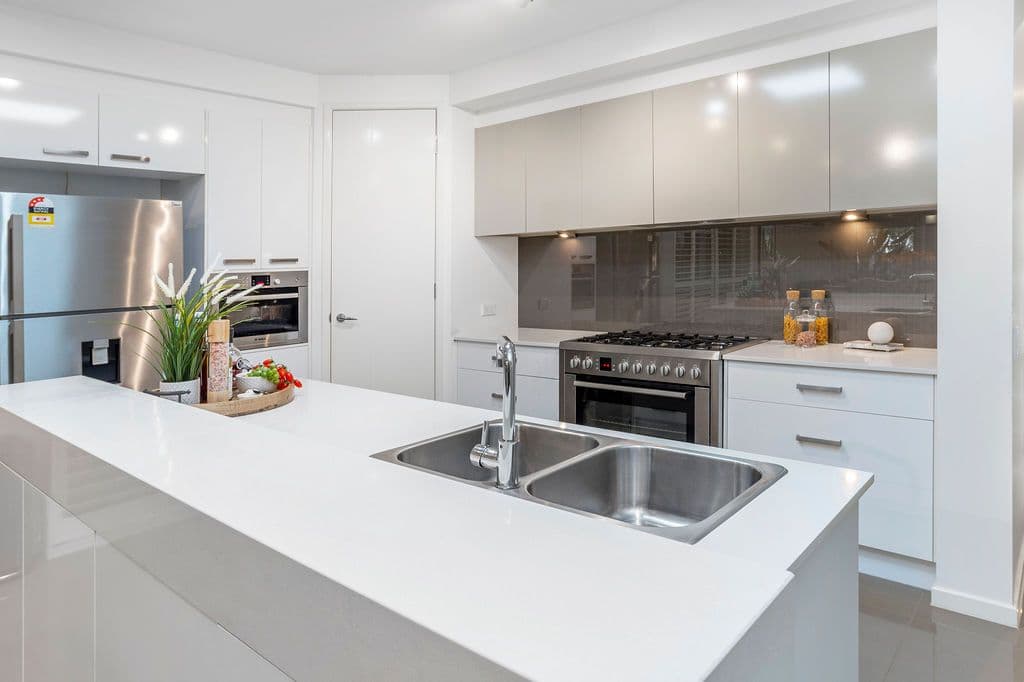 16 Landsdowne Drive, Ormeau Hills QLD 4208, Ormeau Hills - Thumbnail 2