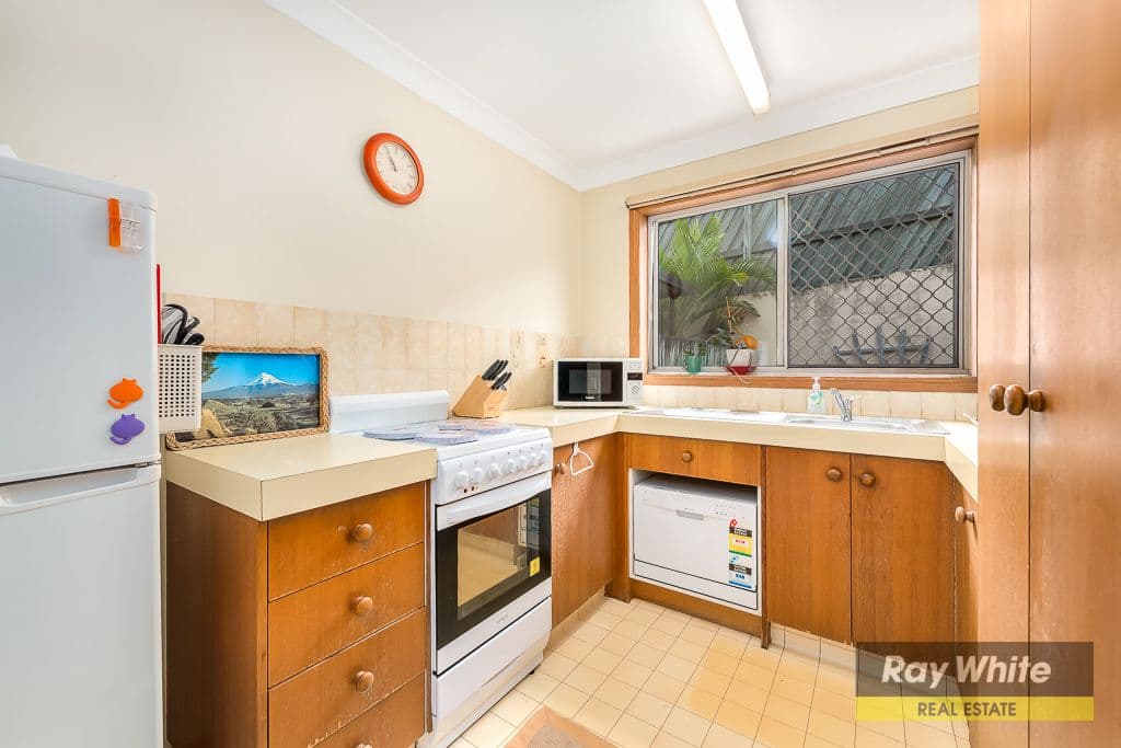 10 Hollywell Road, Biggera Waters QLD 4216, Biggera Waters - Thumbnail 6