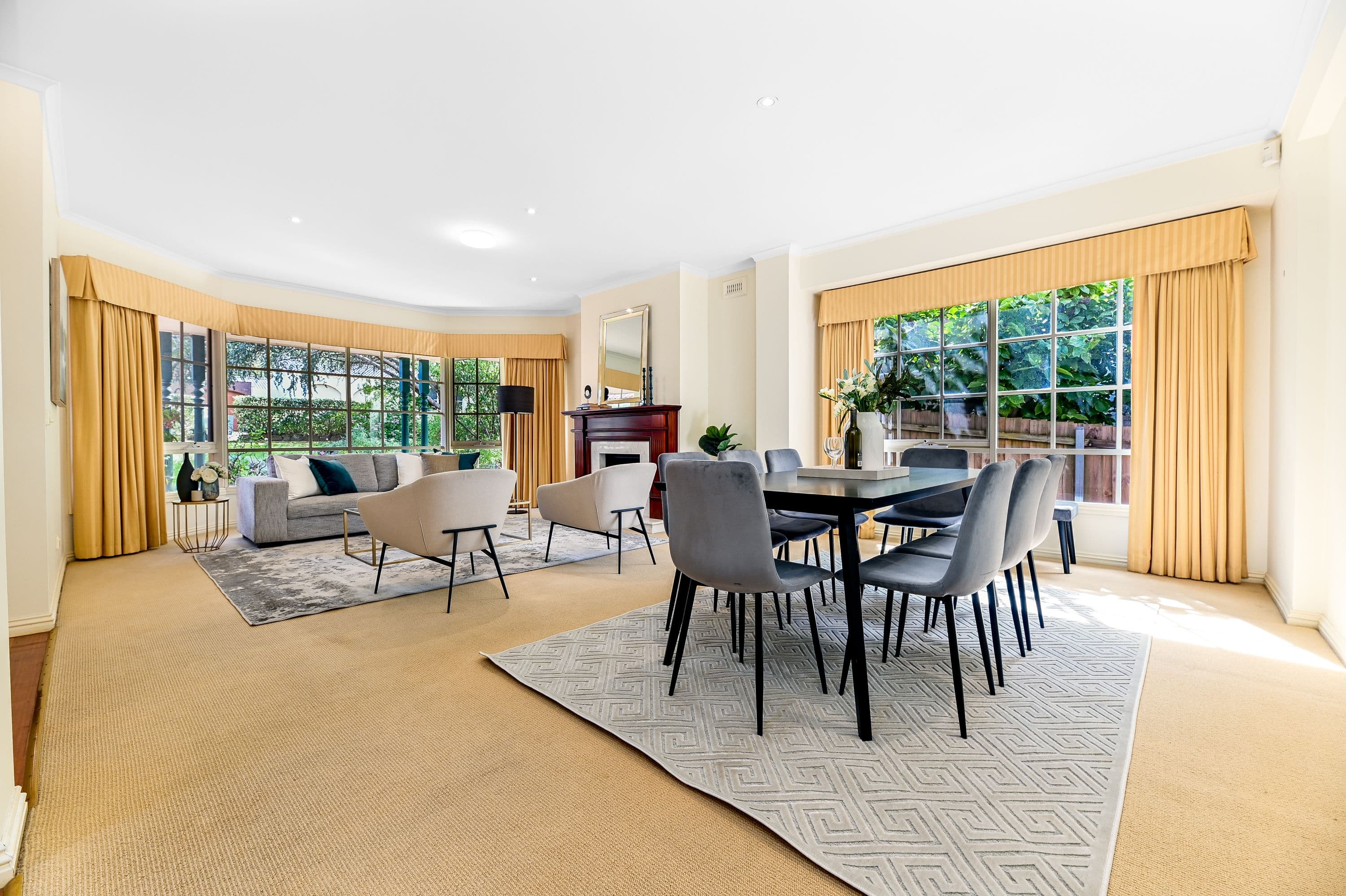 4 Dunsmuir Drive, Mount Waverley VIC 3149, Mount Waverley - Thumbnail 2