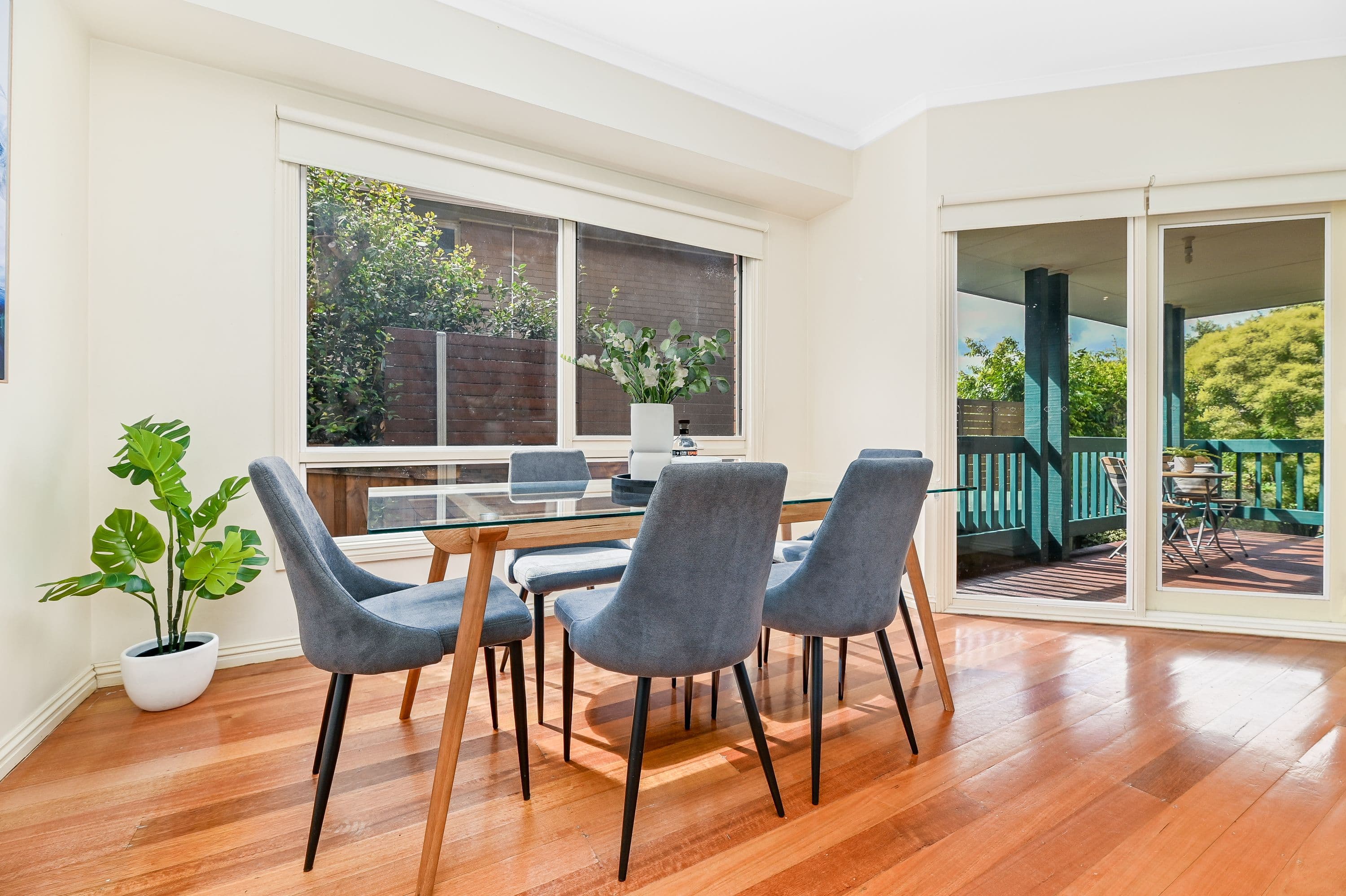 4 Dunsmuir Drive, Mount Waverley VIC 3149, Mount Waverley - Thumbnail 4