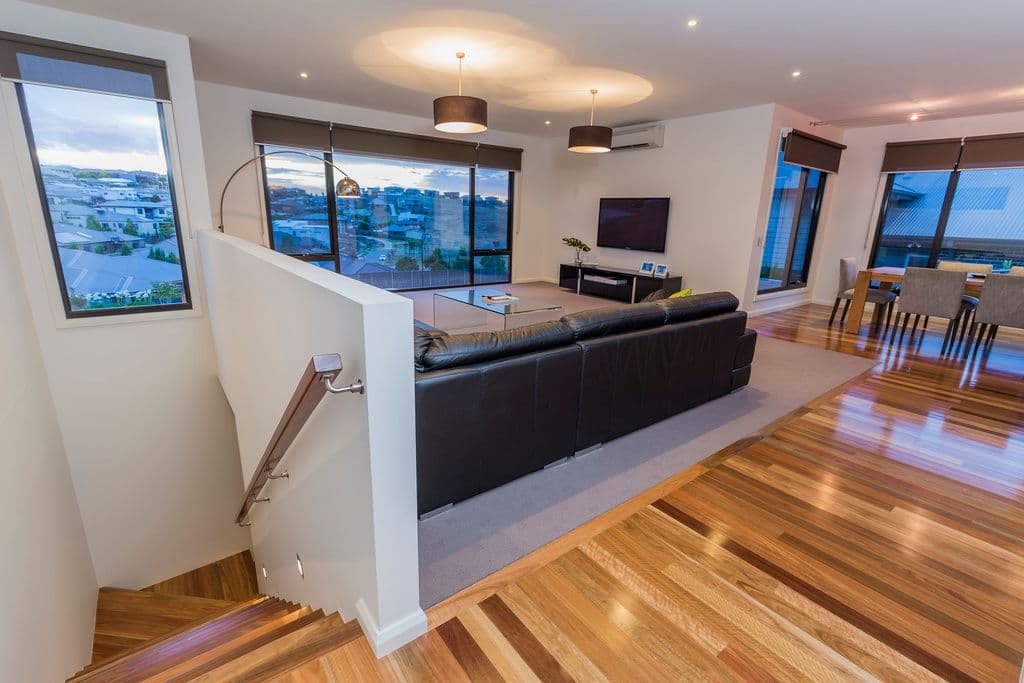 2 Manche Court, Highton VIC 3216, Highton - Thumbnail 3