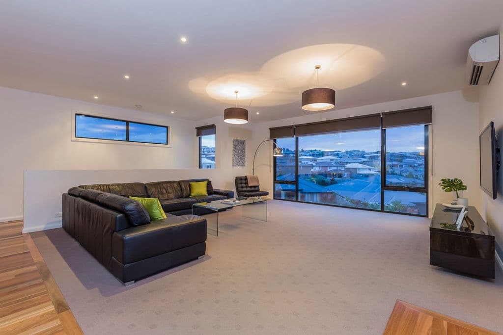 2 Manche Court, Highton VIC 3216, Highton - Thumbnail 4